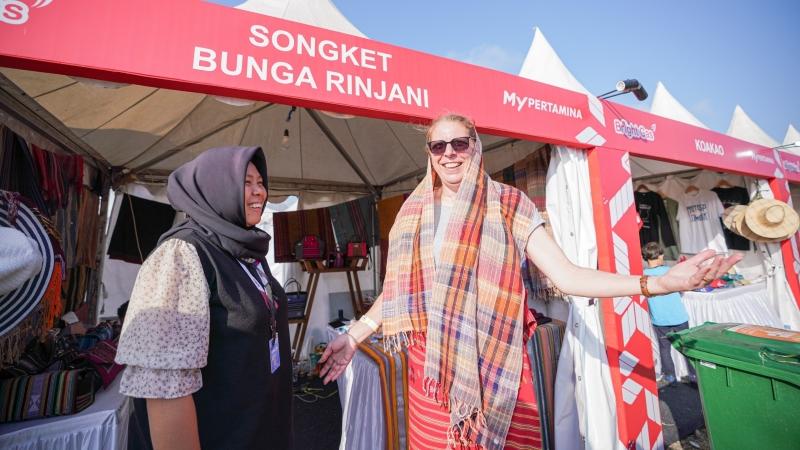 UMKM Binaan Pertamina Gaet Wisatawan di Sirkuit Mandalika