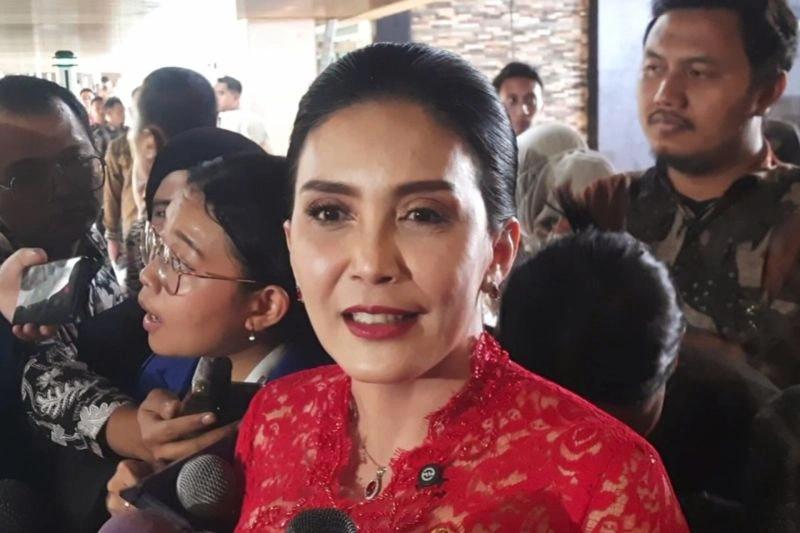 Rieke Komit Kawal Kasus Korupsi-Badai PHK setelah Jadi Wakil Rakyat Lagi