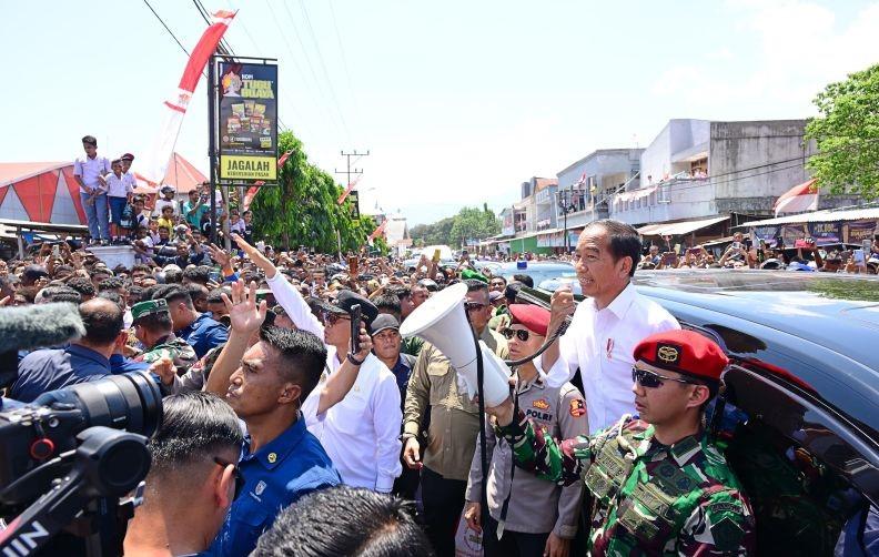 Presiden Jokowi Sampaikan Permohonan Maaf kepada Masyarakat Alor dalam Kunjungan Kerja