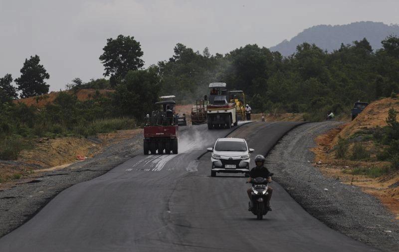 10 Tahun Berkuasa, Jokowi Bangun Nyaris 6 Ribu Km Jalan Nasional Baru