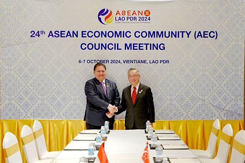 Percepatan Kerja Sama Ekonomi Digital: Indonesia dan Singapura Capai Kesepakatan Strategis di Vientiane