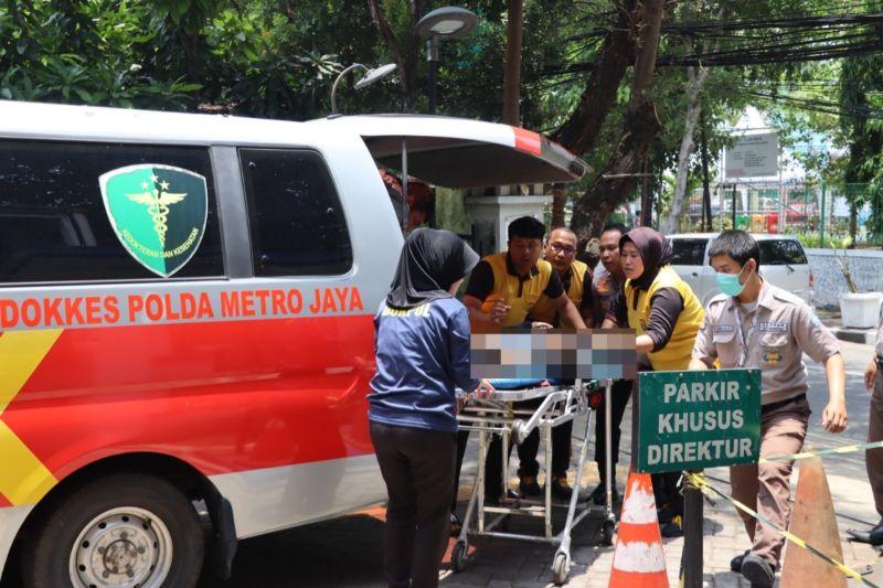 Ibu Muda Coba Bunuh Diri dengan Nyebur Bareng Balita di Ancol, Warga Evakuasi