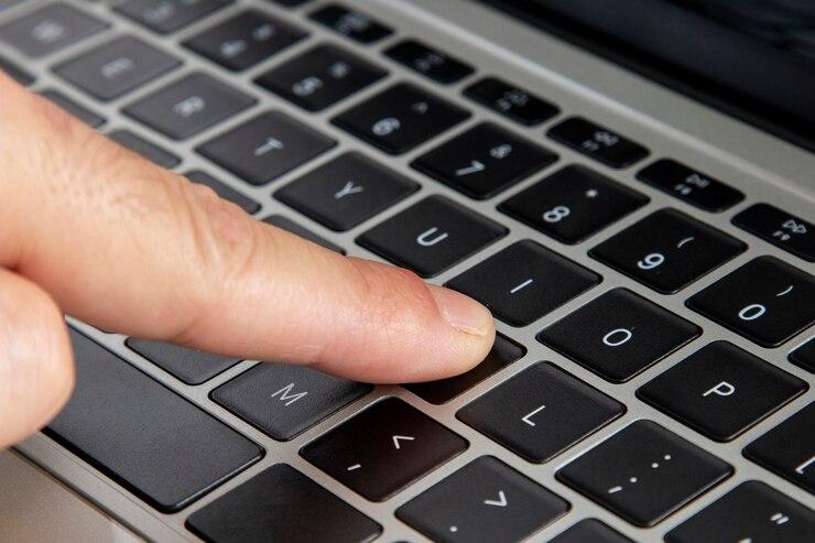 7 Penyebab Keyboard Laptop Sering Rusak dan Cara Mencegahnya