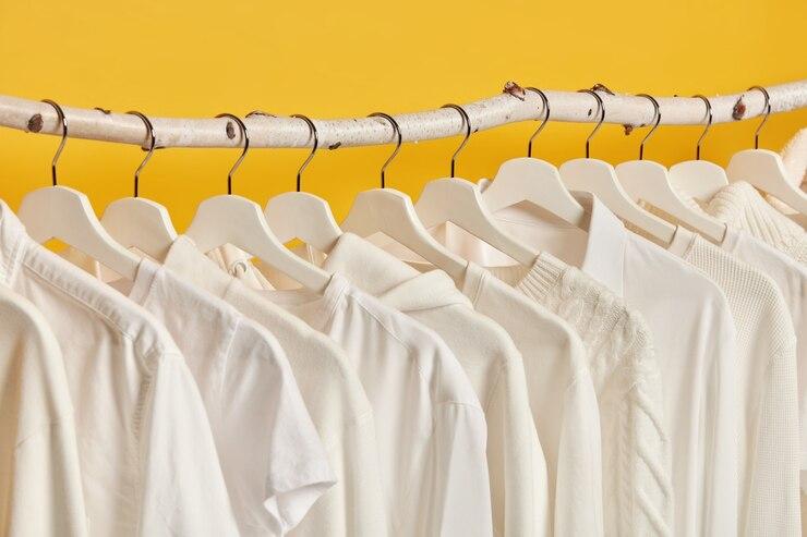 9 Cara Mencuci Baju Putih Agar Tetap Bersih dan Tidak Kusam