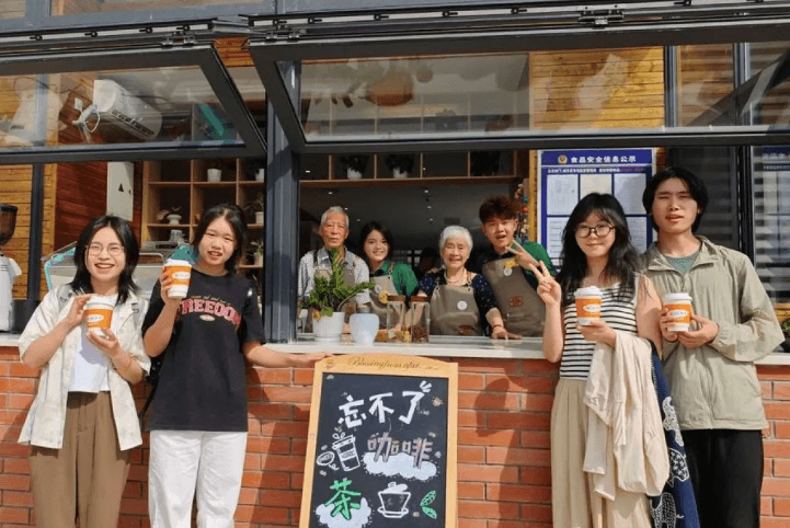 Unforgettable Cafe: Menyajikan Kopi dan Harapan bagi Lansia Penderita Demensia