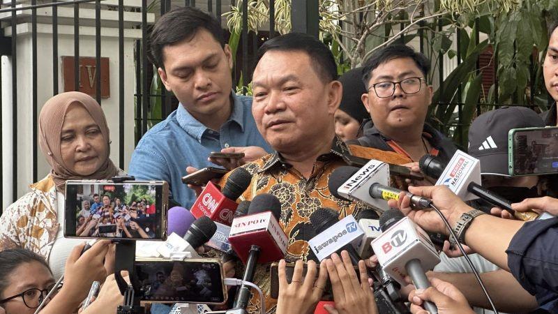 Dudung Bahas Strategi Pertahanan saat Ketemu Prabowo di Kertanegara