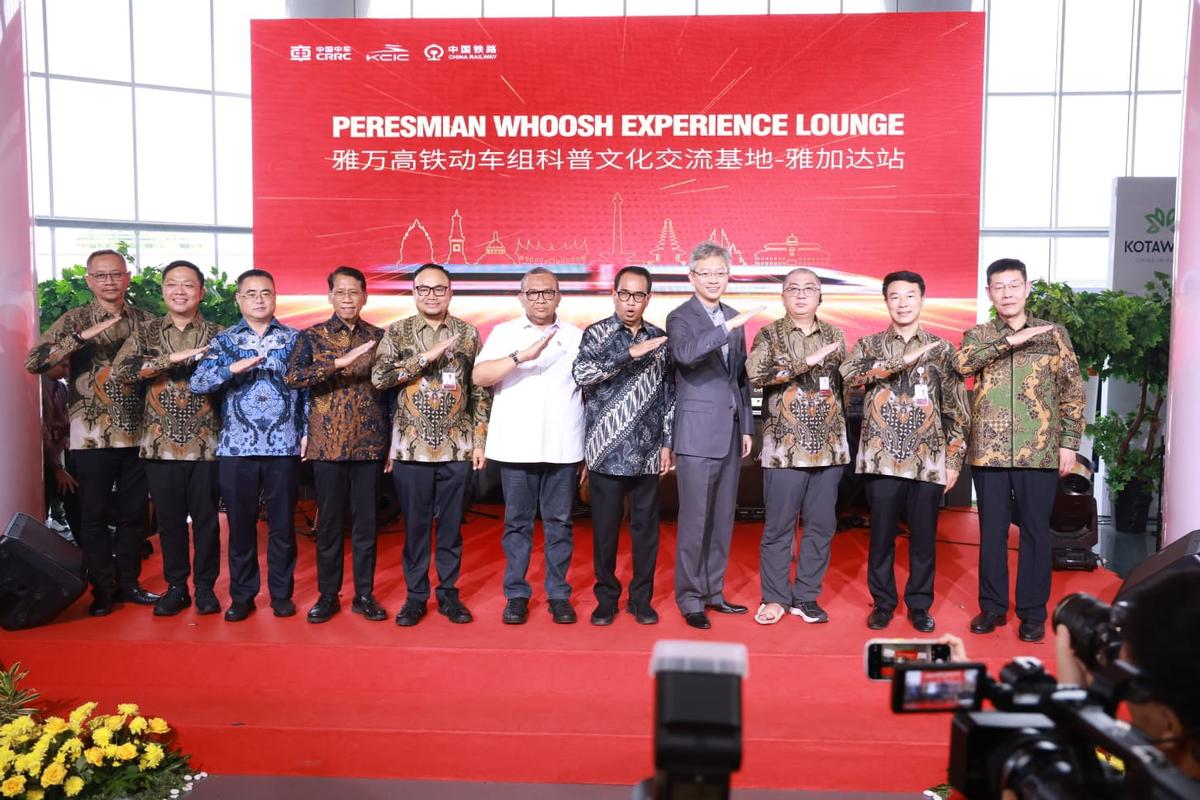 Wamenaker: Hadirnya Kereta Cepat Ciptakan Kompetensi Tenaga Kerja Melalui Transfer Teknologi