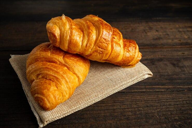 Cara Memanaskan Croissant agar Tetap Renyah dan Lembut