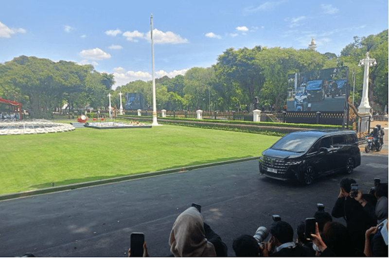 Jokowi Kembali ke Istana untuk Menyambut Presiden Prabowo
