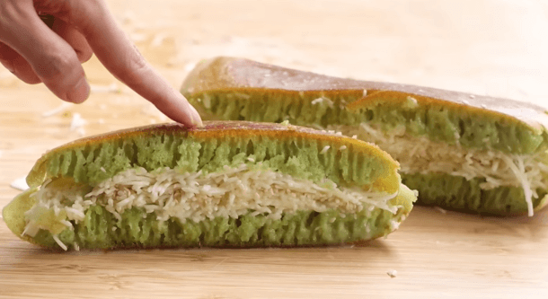 Resep Martabak Manis Pandan yang Lezat dan Lembut