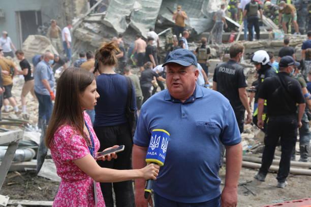 'Beruang Merah' Serang Kyiv Lagi, Warga Terluka dan Bangunan Hancur.