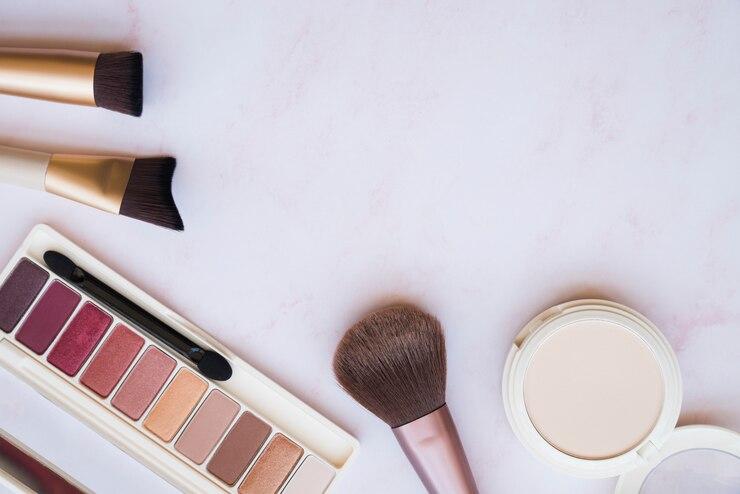 7 Cara Agar Makeup Tahan Lama