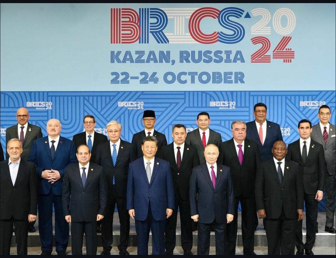 Wakili Prabowo, Menlu Sugiono Pose Bareng Xi Jinping hingga Putin di Rusia