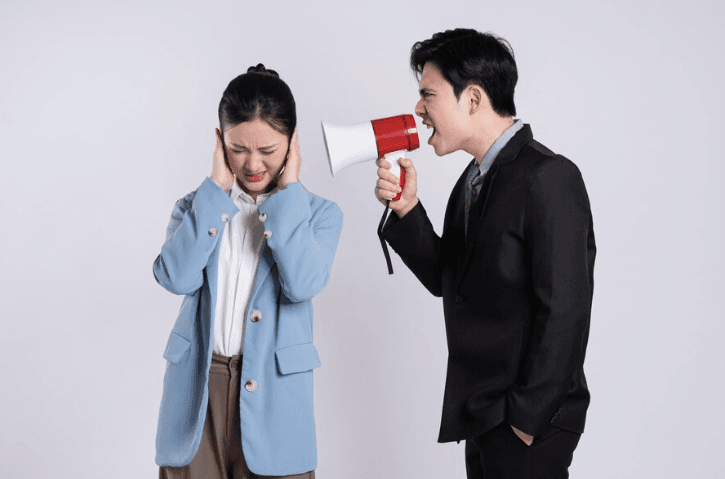 Arti "Scolded" dan Penggunaannya dalam Bahasa Inggris