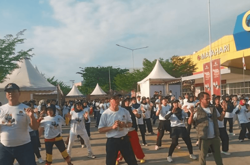 KPU OKU Sosialisasikan Pilkada 2024 Lewat Senam