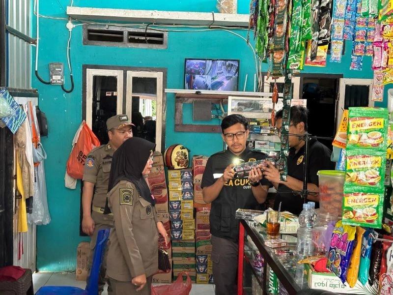 Gempur Rokok Ilegal, Bea Cukai Blusukan di Tiga Wilayah Ini