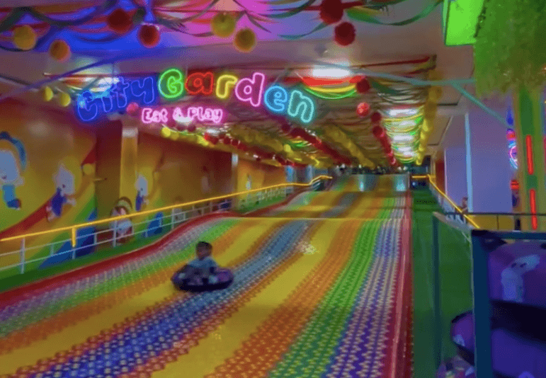 Playground Indoor Terbesar Se-Jawa Barat Kini Hadir di Pollux Mall