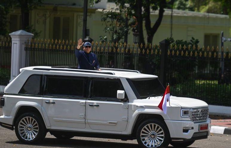 Mensesneg: Anggota Kabinet Merah Putih jadi Pakai Mobil Dinas Maung