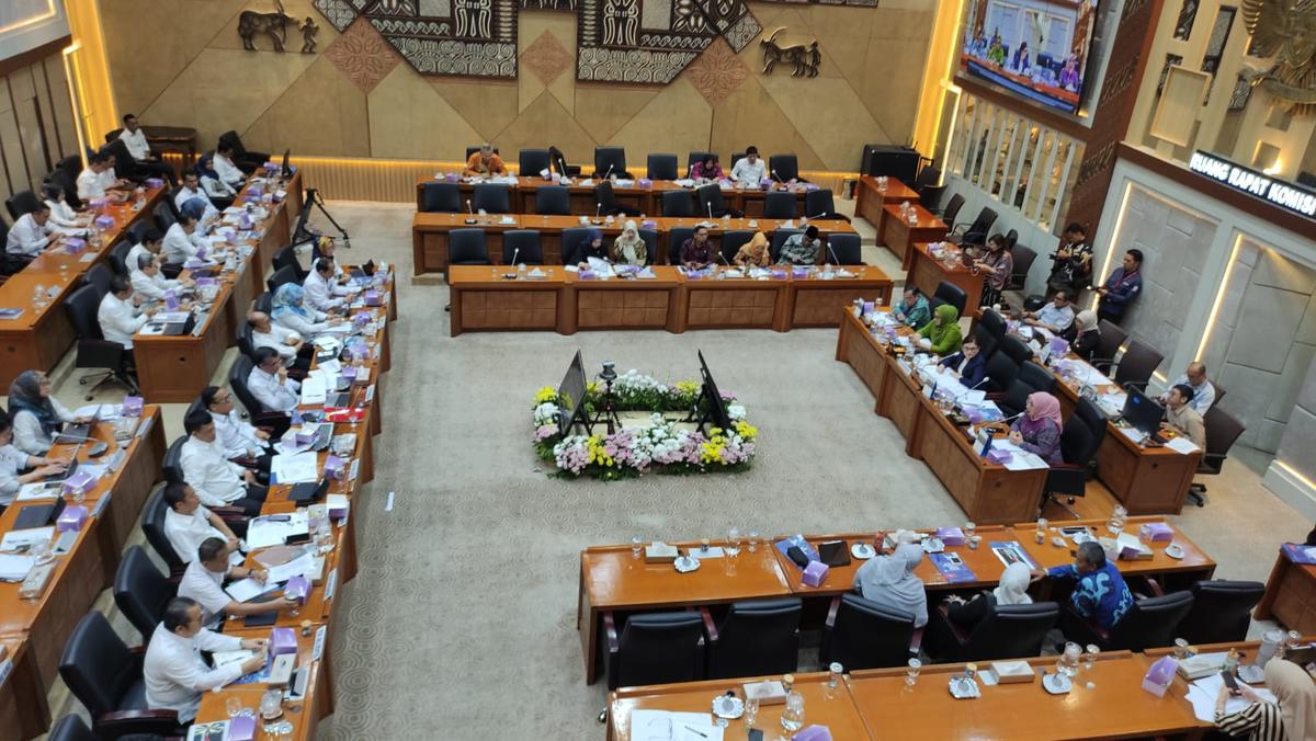 Menaker Sampaikan Visi Ketenagakerjaan Prabowo-Gibran di Rapat Perdana Bersama Komisi IX DPR