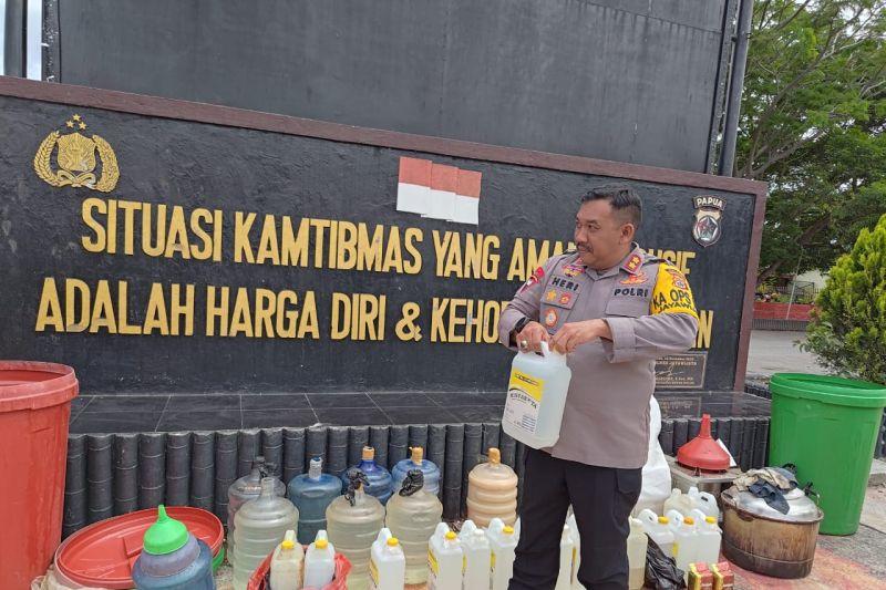 2 Warga Pembuat Miras di Jayawijaya Papua Ditangkap Polisi