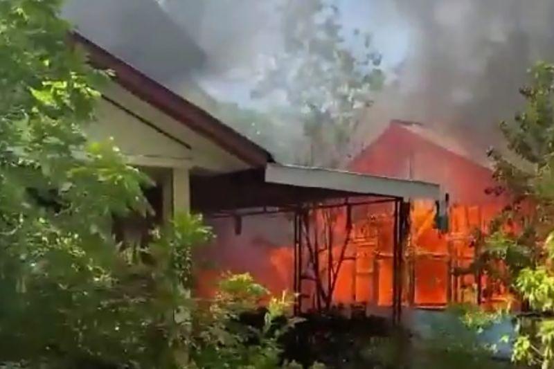 Istri di Alor Bakar Suami yang Sering Judi Online