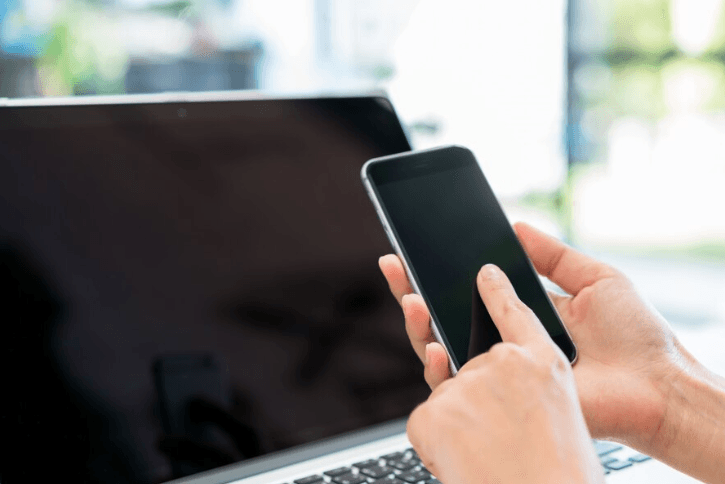 HP Sering Mati Sendiri? Ini 8 Penyebab dan Cara Mengatasinya!