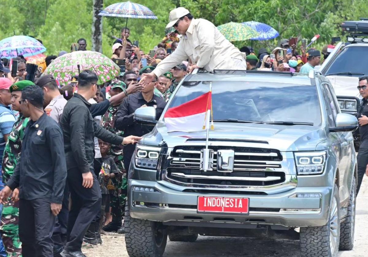 Presiden Prabowo Tampil Beda di Papua dengan Mobil China GWM Tank 500, Tunggangan Luxury Berharga Rp1 Miliar