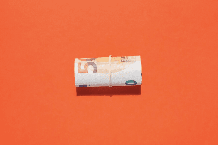 27 Arti Mimpi Dapat Hadiah Uang dari Ciki: Pertanda Baik atau Buruk?