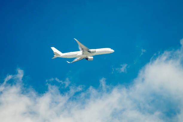 Dua Pilot Hilang usai Pesawat Militer Jatuh di Vietnam