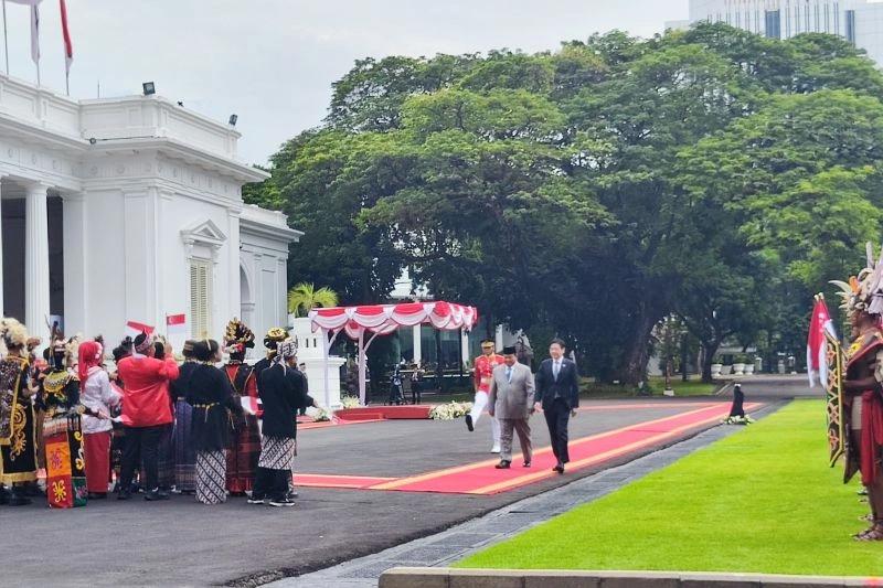 Pasukan Berkuda hingga Dentuman Meriam Saat Presiden Prabowo Sambut PM Singapura