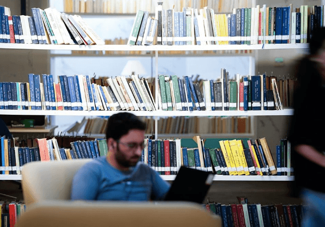 5 Rekomendasi Perpustakaan Terbaik dan Ternyaman di Jakarta dan Sekitarnya 2024