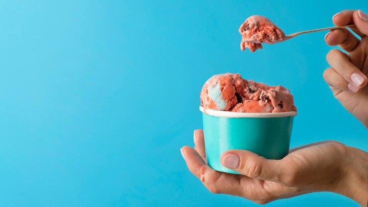 Resep Es Krim Rumahan yang Creamy dan Enak