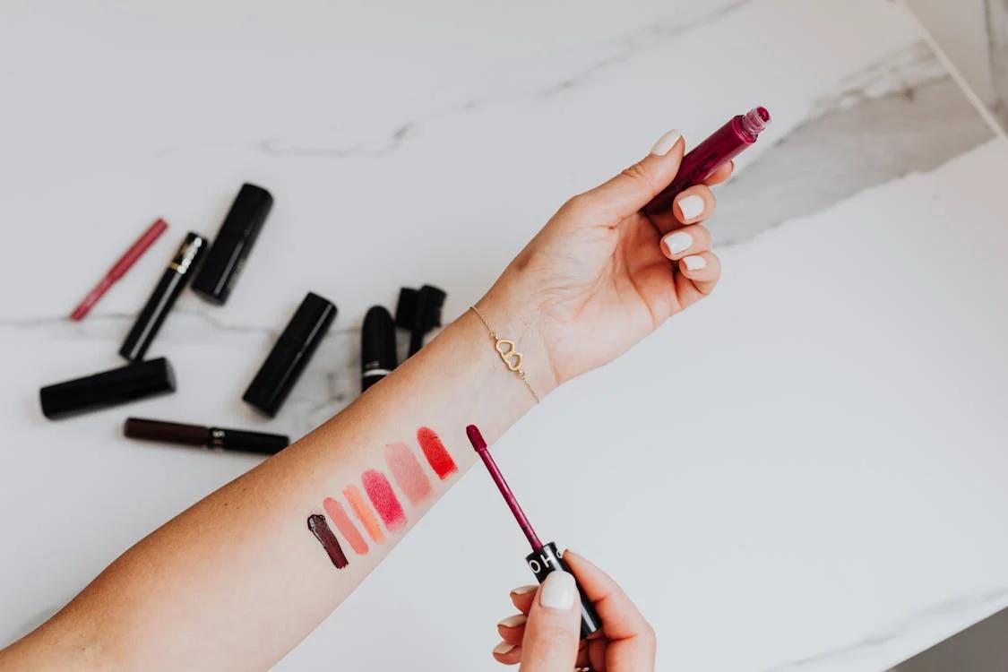 Mengenal Apa Itu Lip Tint dan Cara Memilih yang Tepat