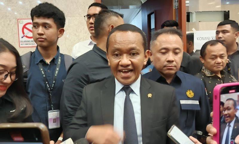 Gelar Doktornya Ditangguhkan, Begini Respons Bahlil Lahadalia