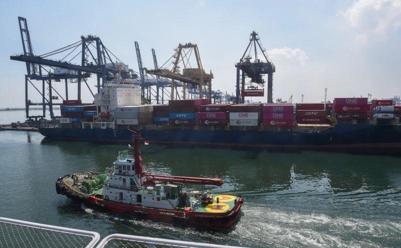 Surplus Perdagangan Indonesia Diramal Susut Jadi 2,74 Miliar Dolar AS