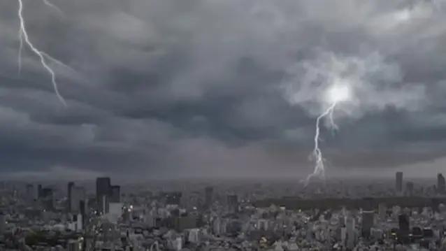 4 Warga Tasikmalaya Tersambar Petir saat Neduh, 1 Tewas Luka Bakar di Dada