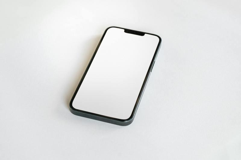 Langkah Pertama saat LCD Handphone Rusak: Panduan Awal untuk Pengguna