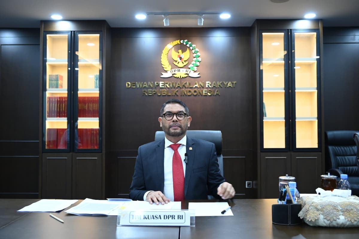 DPR RI Sampaikan Empat Poin Pandangan Soal Uji Materiil UU Minerba di Sidang MK