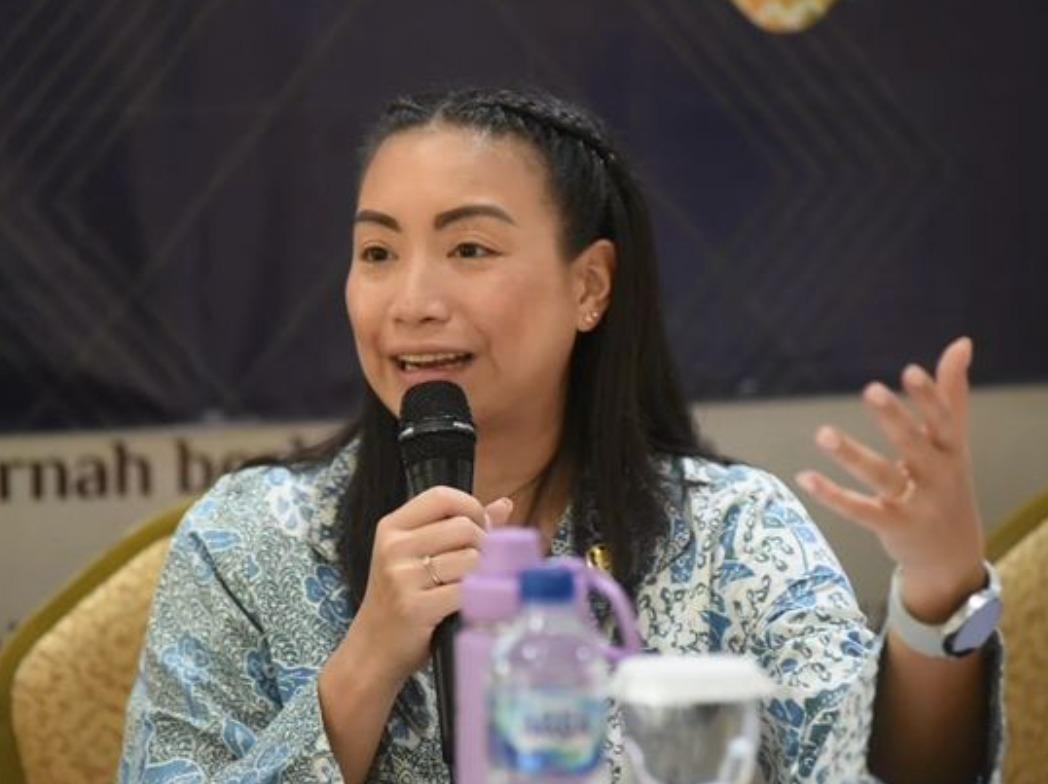 Momen Menggemaskan: Rahayu Saraswati Bawa Putri Batitanya ke Rapat DPR