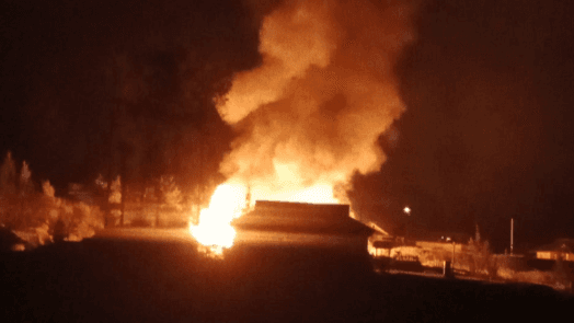 Teror KKB: SMP di Puncak Papua Dibakar, Polisi Kejar Pelaku