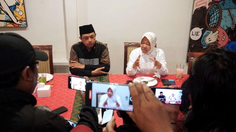 Sambut Pilkada 2024, Risma-Gus Hans Minta Maaf ke Warga Jatim