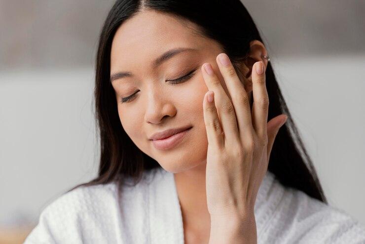 Tips Memilih Produk Perawatan Kulit yang Tepat untuk Kondisi Kulit