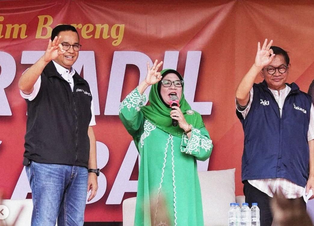 Anies Buktikan Dukung Pramono-Doel, Unjuk 3 Jari Usai Coblos