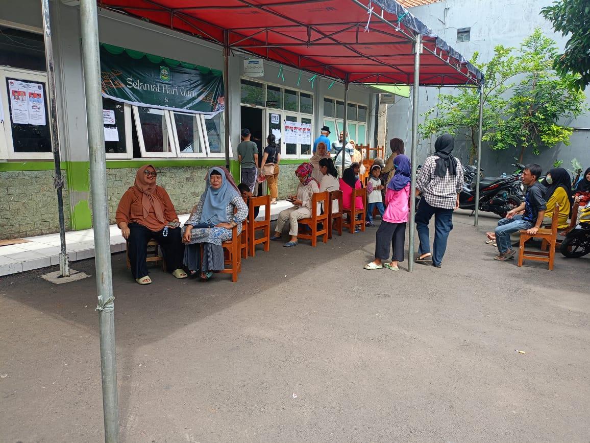 Warga Beji Ikuti Pencoblosan Pilkada 2024