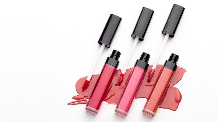 6 Rekomendasi Lip Tint Glossy untuk Bibir Lembap dan Berwarna Cantik