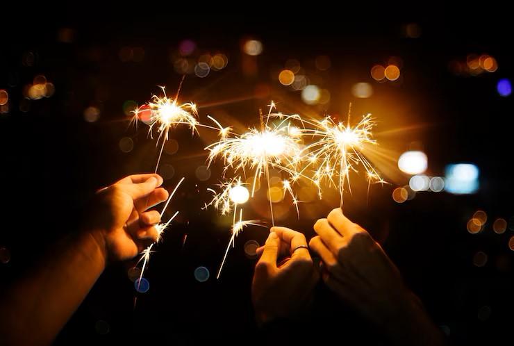 11 Ide Kegiatan Malam Tahun Baru yang Seru dan Berkesan