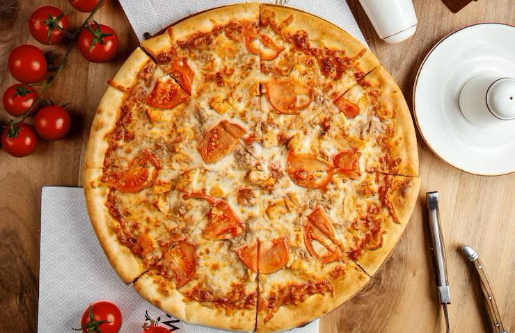 4 Cara Menghangatkan Pizza agar Tetap Lezat dan Renyah