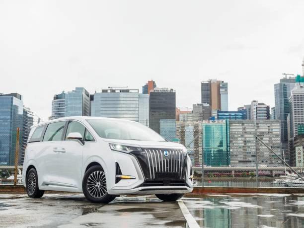 Jadi Rival Alphard Cs, Harga MPV Mewah Denza D9 Besutan BYD Dibanderol Lebih Murah