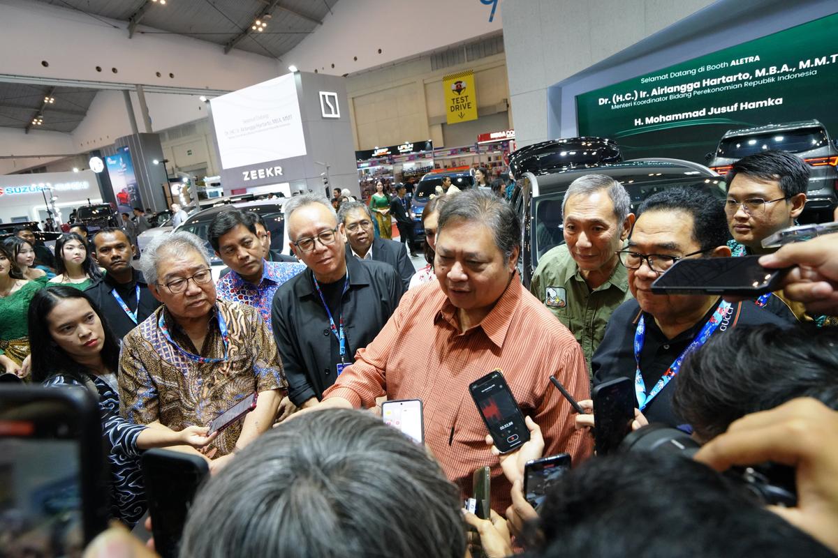 Menko Airlangga Tekankan Peran Strategis EV untuk Ekonomi dan Lingkungan
