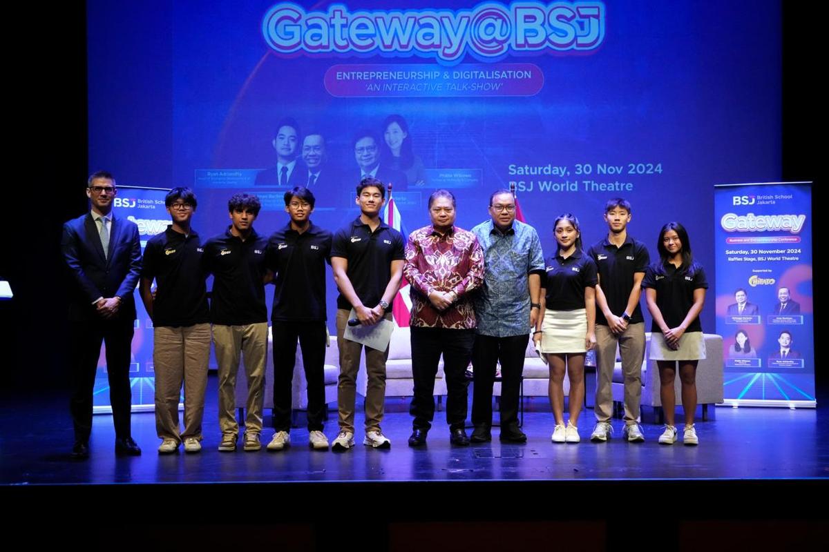 Menko Airlangga: Digitalisasi Jadi Kunci Percepat Pembangunan Perekonomian Nasional